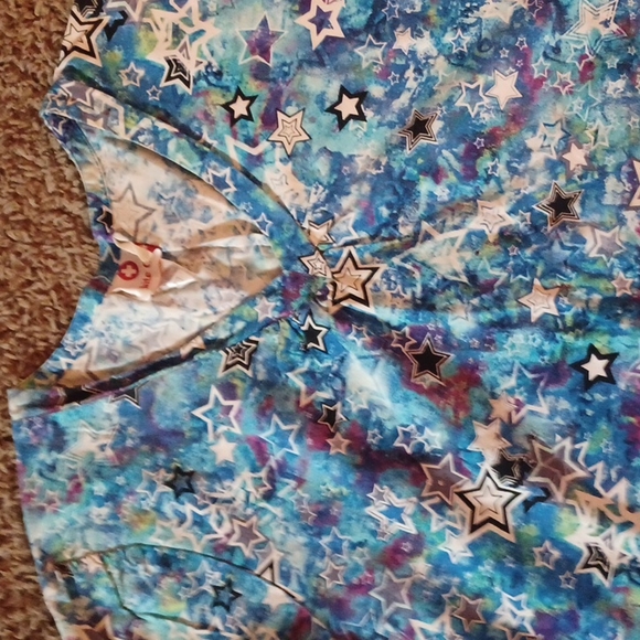 SCRUB TOP - Picture 4 of 4